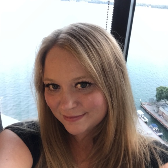 Meet your Posher, Katelyn - Picture 1 of 1